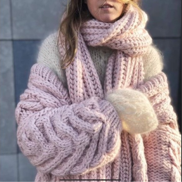 SWEATERS FOR COLD A/C - Picture 12 of 16